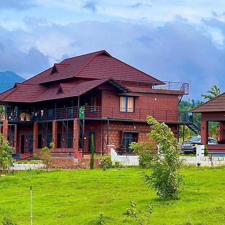 Misty Valley Resort Varagampadi Buitenkant foto
